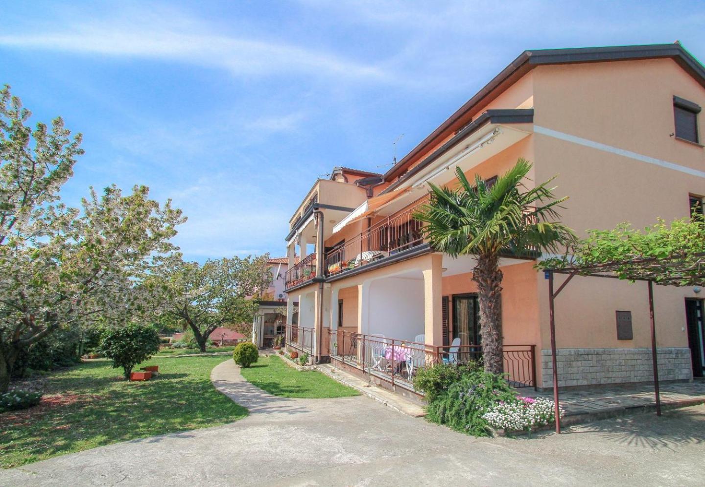 Apartments Maria Novigrad Istria Esterno foto